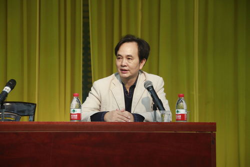 邹林波经理进行开场引入